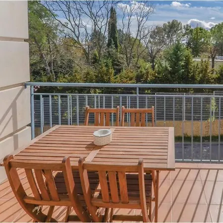 Appartement Des Amoureux Uzes Exterior photo