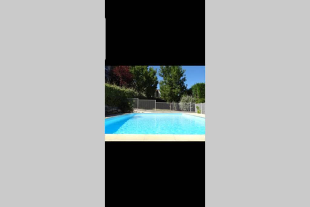 Des Amoureux Uzes
